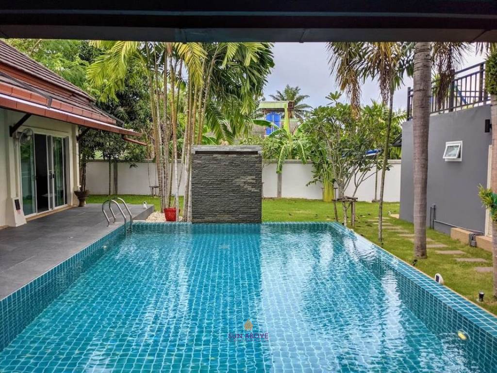 5 Bedroom Villa For Rent In Rawai With Private Garden