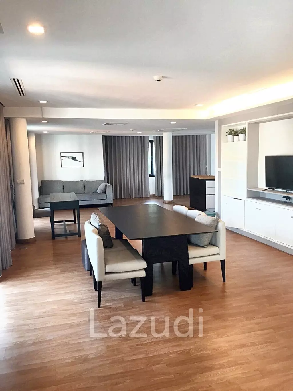 3 Bedroom 3 Bathroom 245 SQ.M L8 Residence