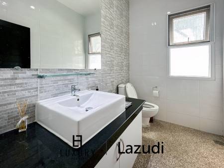 1,128 metro cuadrado 3 ` 4 Baño Villa de Alquiler