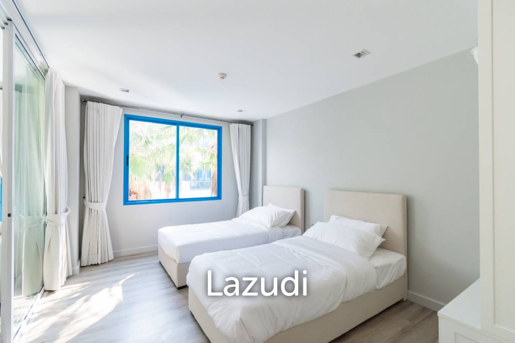 THE CREST SANTORA : Nice 2 Bed Pool view condo