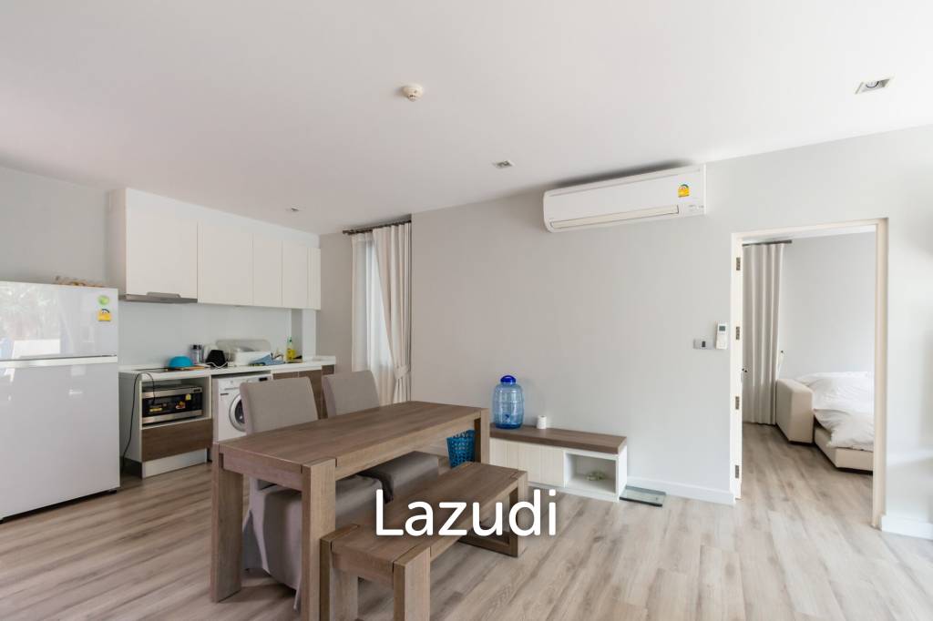 THE CREST SANTORA : Nice 2 Bed Pool view condo