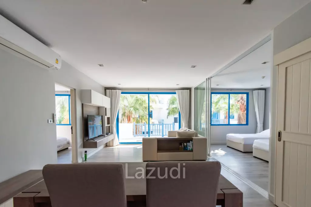 THE CREST SANTORA : Nice 2 Bed Pool view condo