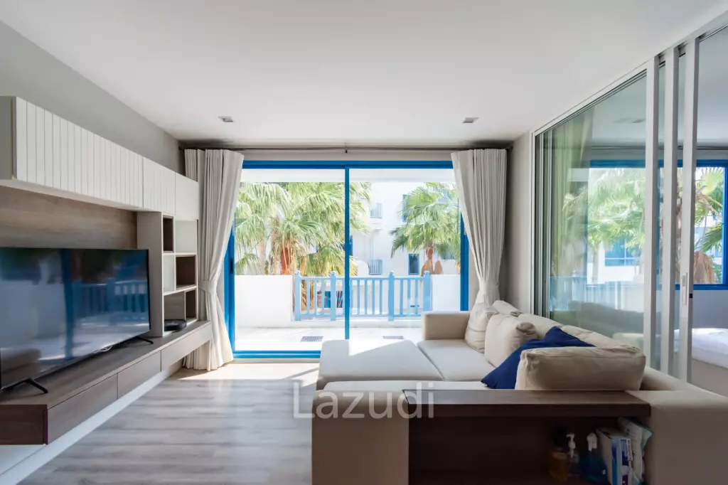 THE CREST SANTORA : Nice 2 Bed Pool view condo