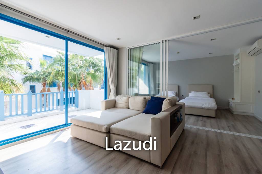 THE CREST SANTORA : Nice 2 Bed Pool view condo