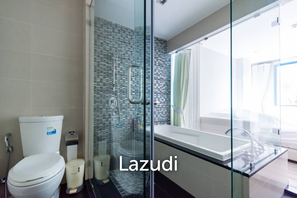 THE CREST SANTORA : Nice 2 Bed Pool view condo