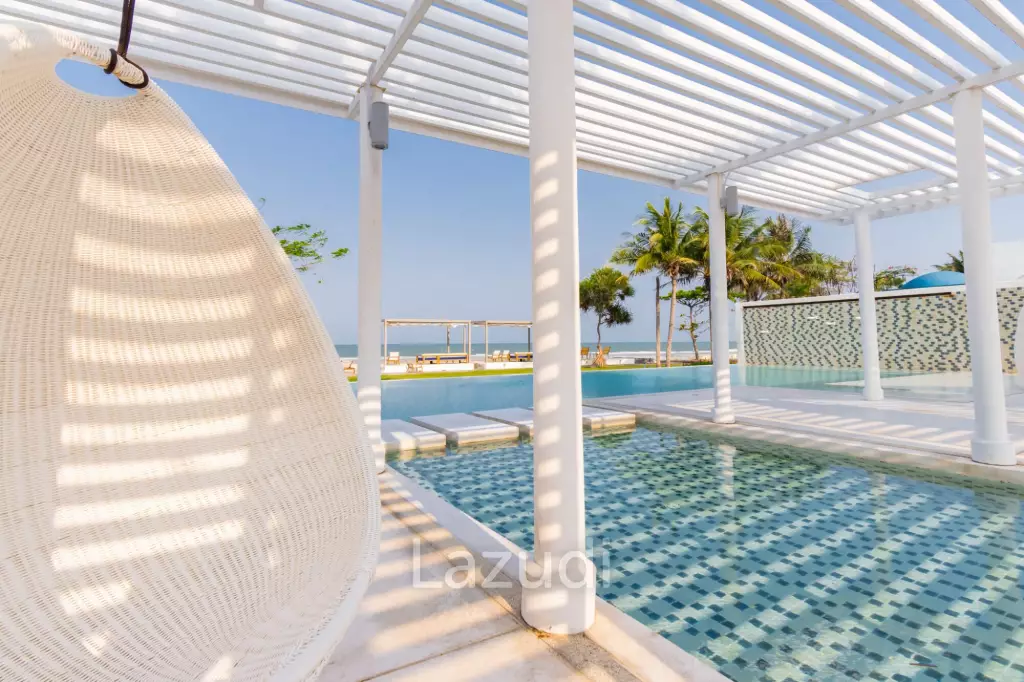 THE CREST SANTORA : Nice 2 Bed Pool view condo