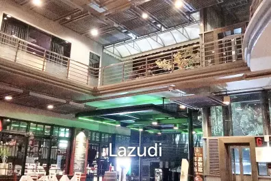 Ultra Luxury Restaurant + Bar in Watthana, Bangkok