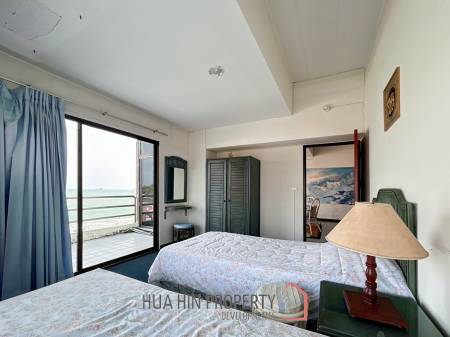 2 Bed Condo With Sea And Mountain Views