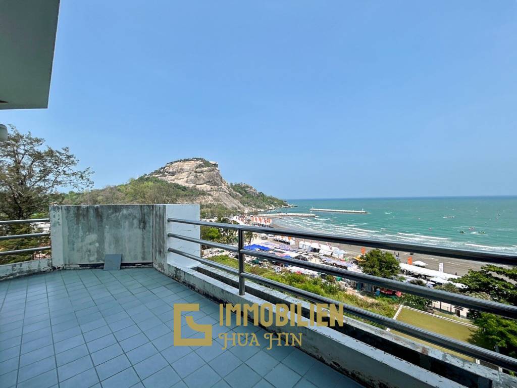 2 Bed Condo With Sea And Mountain Views