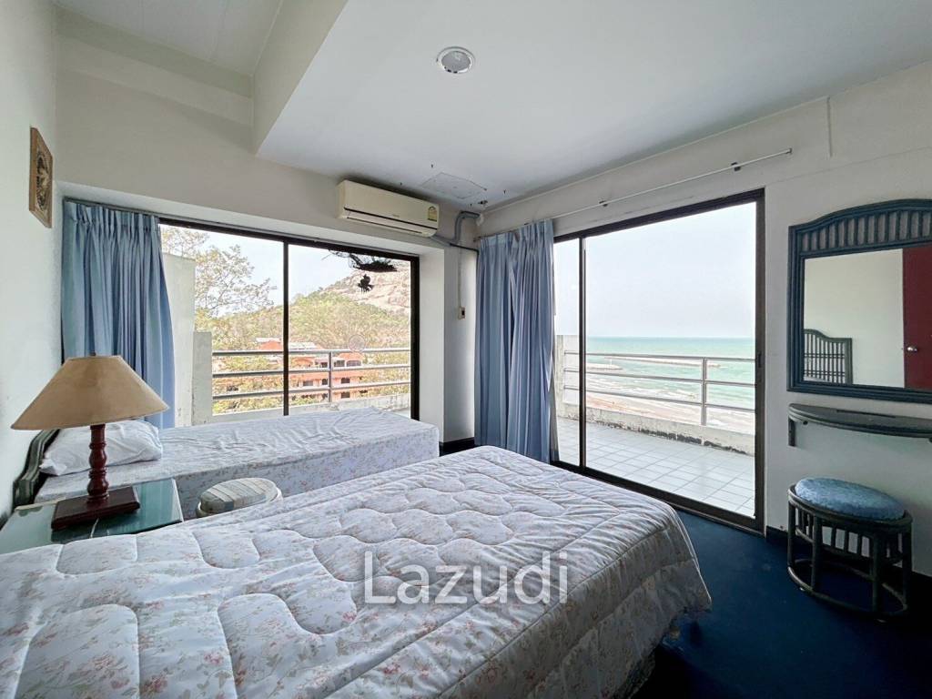 2 Bed Condo With Sea And Mountain Views
