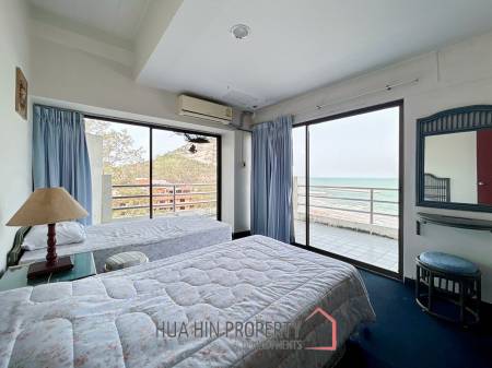 2 Bed Condo With Sea And Mountain Views