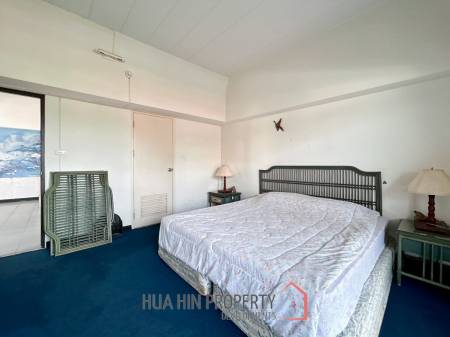 2 Bed Condo With Sea And Mountain Views