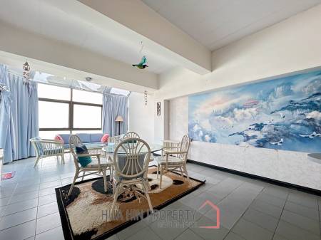 2 Bed Condo With Sea And Mountain Views