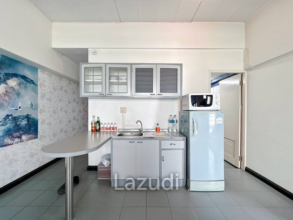 2 Bed Condo With Sea And Mountain Views