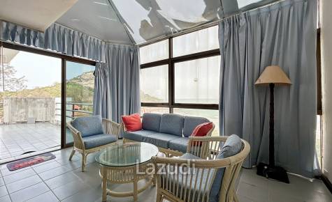 2 Bed Condo With Sea And Mountain Views