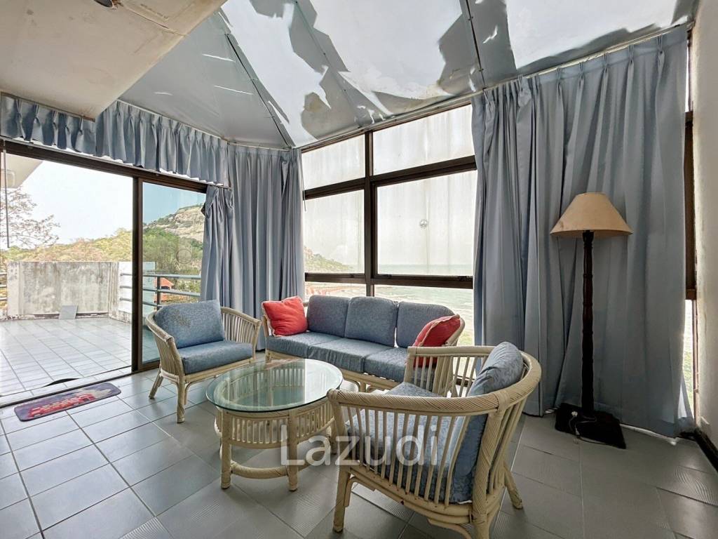 2 Bed Condo With Sea And Mountain Views