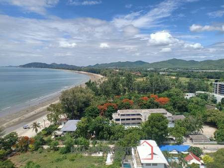 2 Bed Condo With Sea And Mountain Views