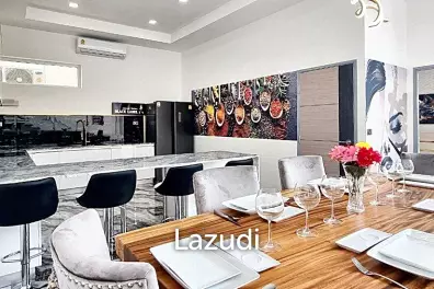 6 Beds 7 Baths 585 SQ.M. Brand New Villa on Pratumnak Hill