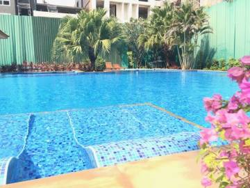 1 Bedroom Corner Unit for Sale in Tudor Court