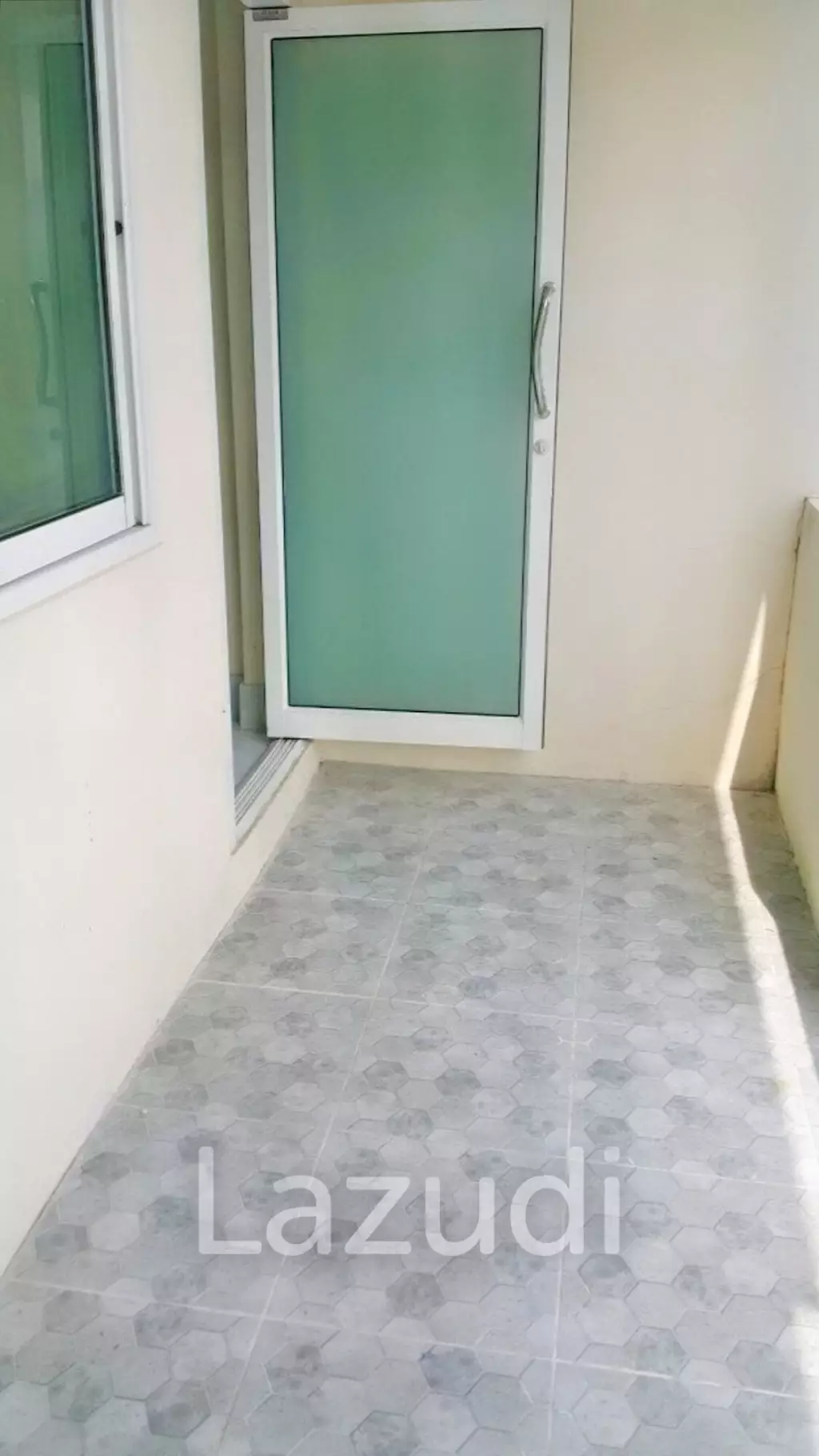 3 Storey Building for Sale in Sattahip