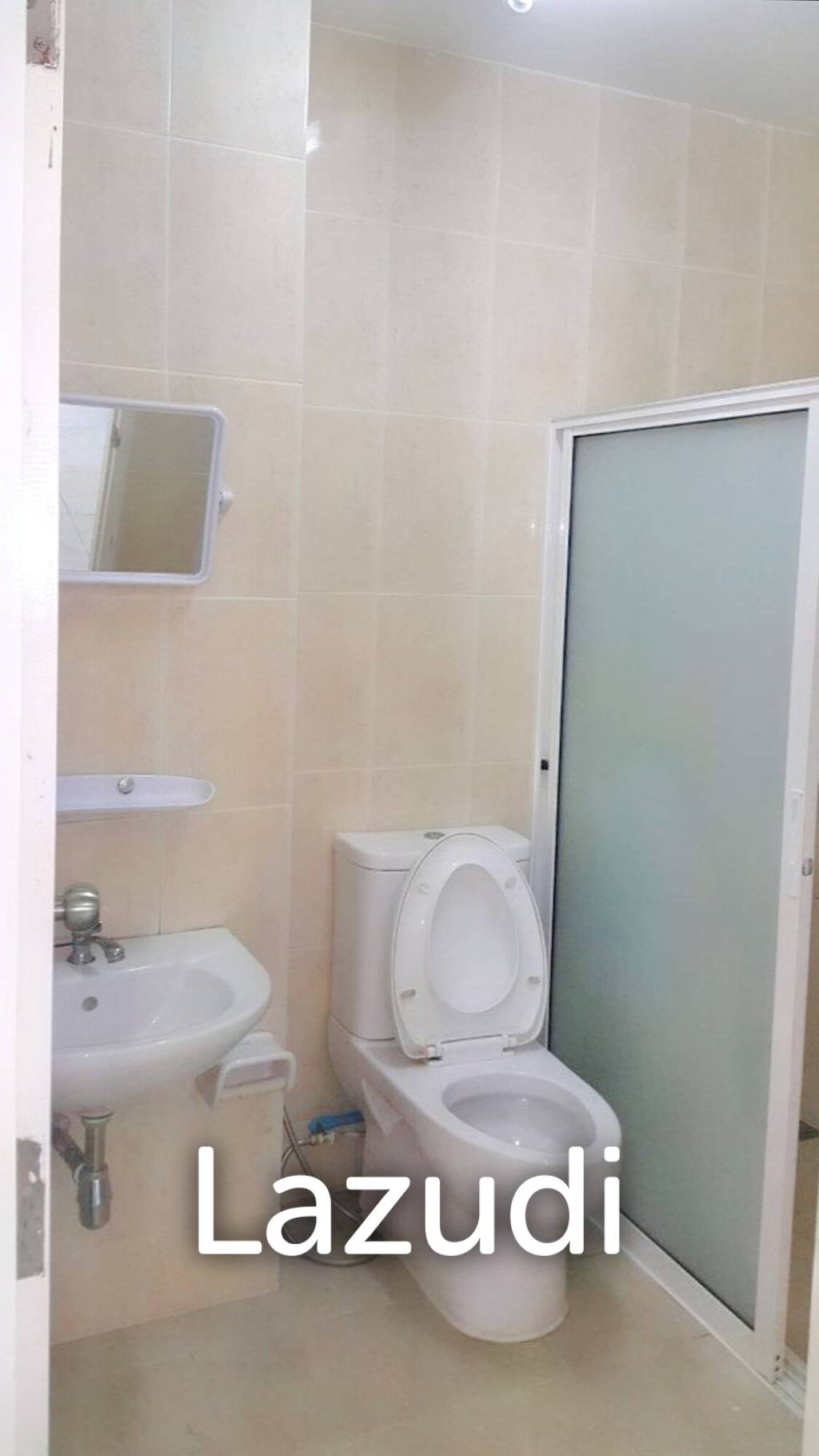 3 Storey Building for Sale in Sattahip