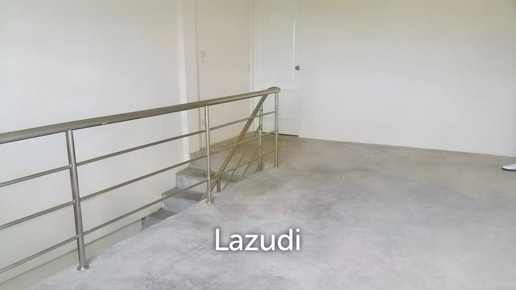 3 Storey Building for Sale in Sattahip