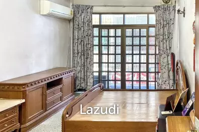 8 Bed 5 Bath 200 SQ.M Townhouse at Charoenkrung