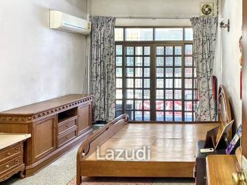 8 Bed 5 Bath 200 SQ.M Townhouse at Charoenkrung