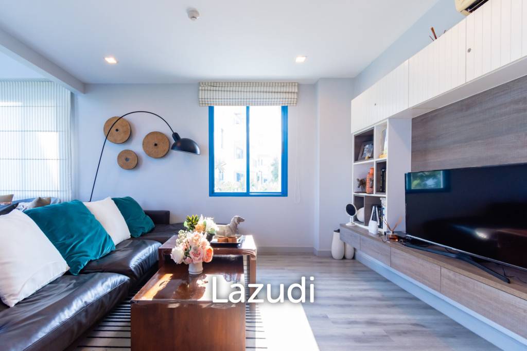 THE CREST SANTORA : Luxurious 3 Bed Beachfront Condo