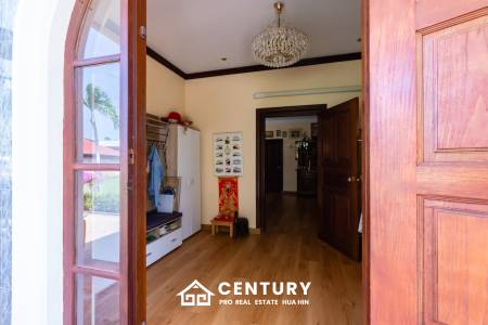 6,200 ตร.ม 11 เตียง โรงแรม For ขาย