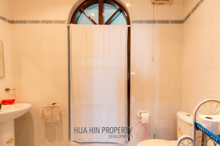Life style resort with 4 guest villas in Cha am city.