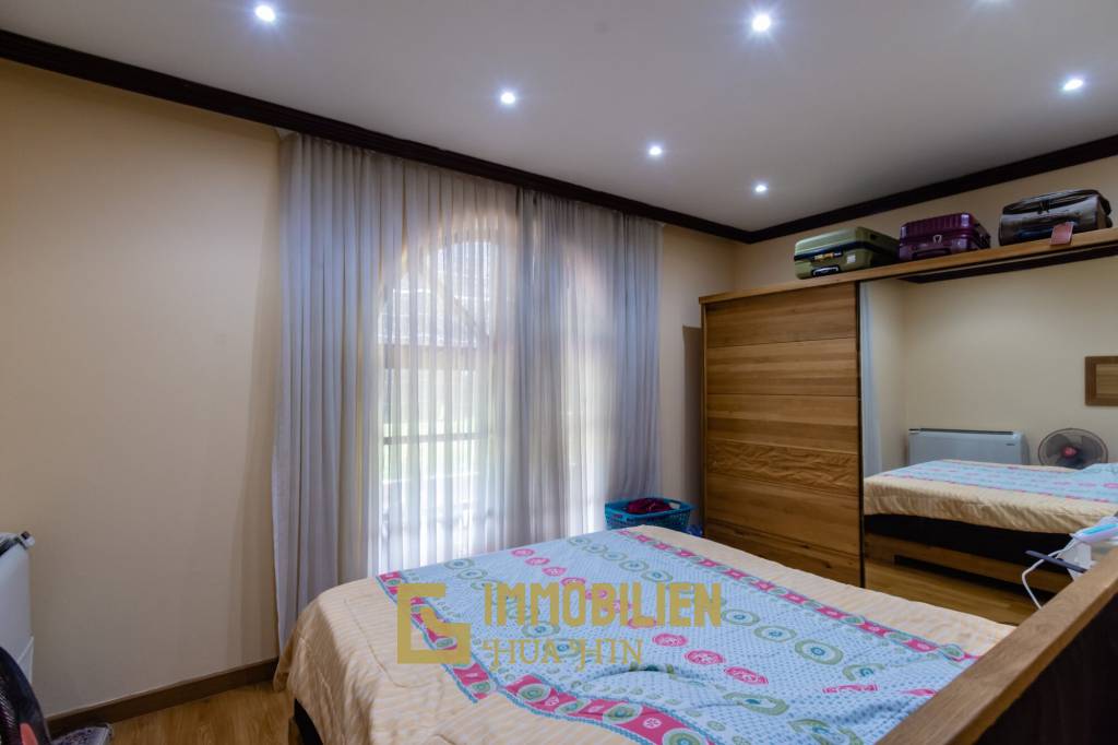 Life style resort with 4 guest villas in Cha am city.