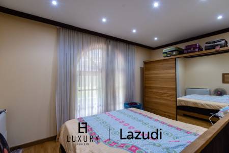 Life style resort with 4 guest villas in Cha am city.