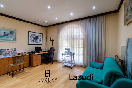 6,200 metro cuadrado 11 ` Hotel de Venta