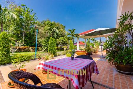 Life style resort with 4 guest villas in Cha am city.