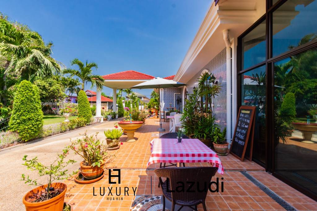 Life style resort with 4 guest villas in Cha am city.