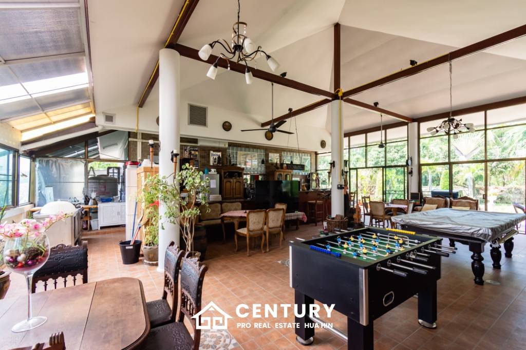 6,200 ตร.ม 11 เตียง โรงแรม For ขาย