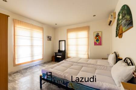 Life style resort with 4 guest villas in Cha am city.