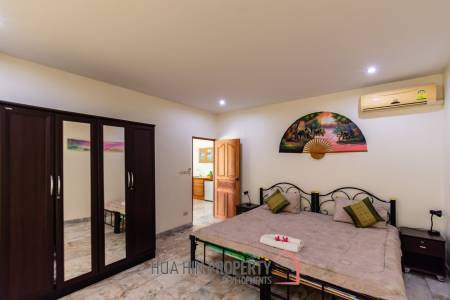 Life style resort with 4 guest villas in Cha am city.