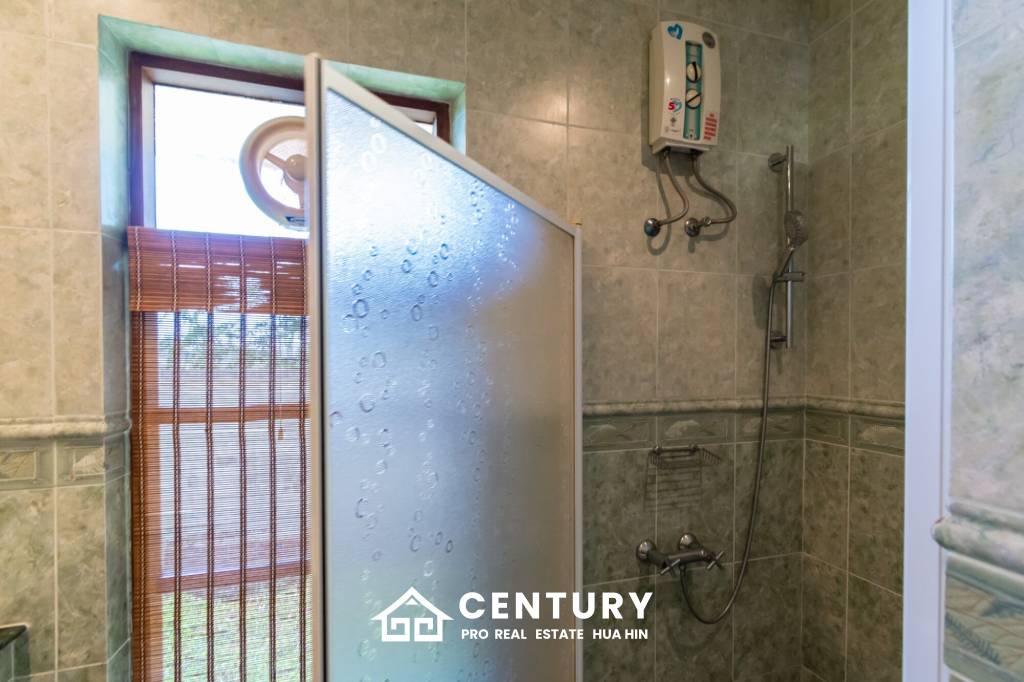 6,200 ตร.ม 11 เตียง โรงแรม For ขาย