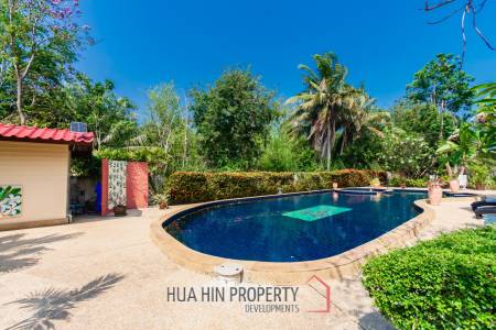 Life style resort with 4 guest villas in Cha am city.