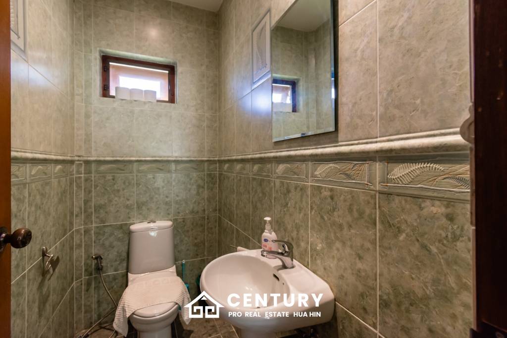 6,200 ตร.ม 11 เตียง โรงแรม For ขาย