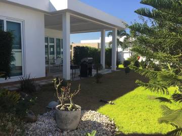 House with Private Swimming Pool 2 Bedroom for Sale in Mountain Village 2