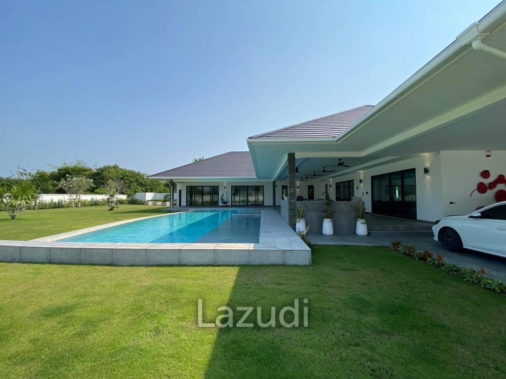 Stunning 4 Bed 5 Bath Villa on 2500 sqm Land For Sale in Private Development