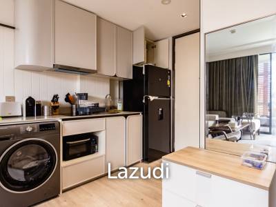 INTERCONTINENTAL RESIDENCE : Luxury 1 Bed Seaview Condo in Town