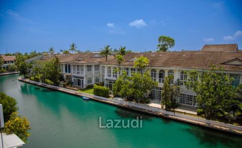 3 Beds Lake View House @ Boat Lagoon