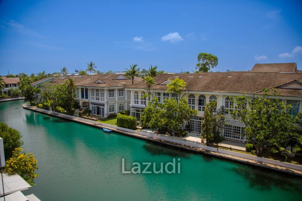 3 Beds Lake View House @ Boat Lagoon