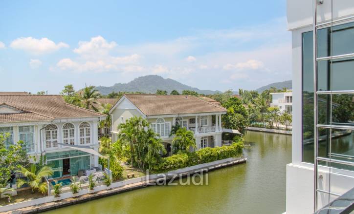 3 Beds Lake View House @ Boat Lagoon