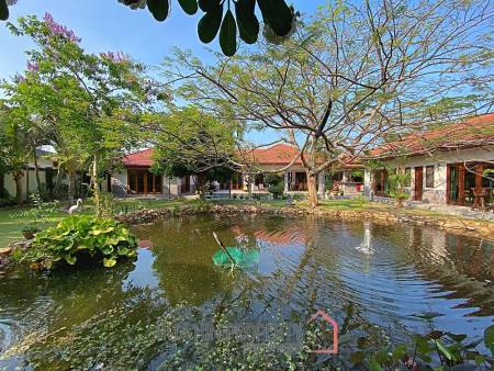5 Bed 6 Bath Family Home For Sale on 1 Rai Land in Hana Mauka Village