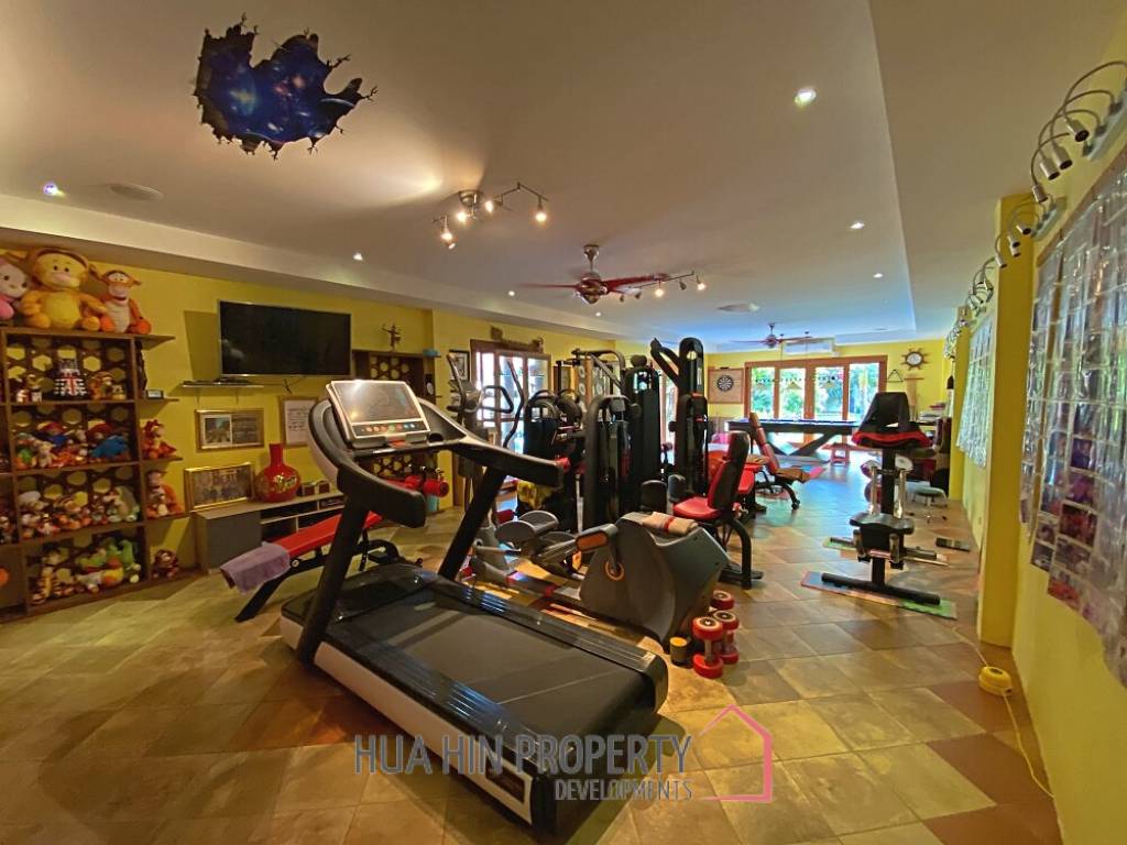 5 Bed 6 Bath Family Home For Sale on 1 Rai Land in Hana Mauka Village